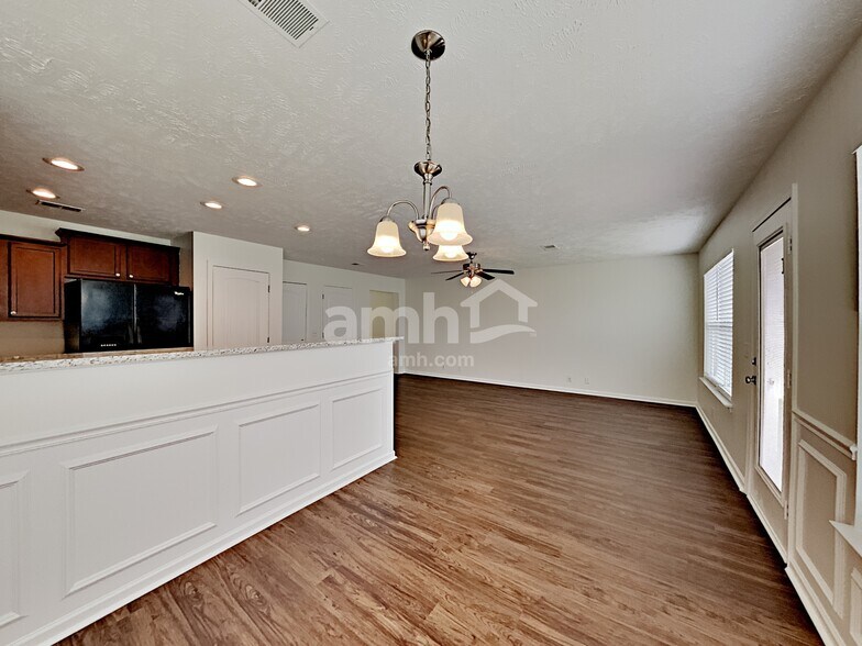 Building Photo - 3508 Oval Hesson Lane