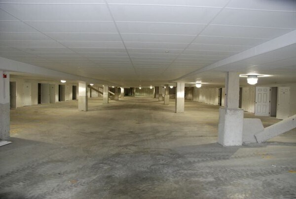 Building Photo - 120 Wyllis Ave