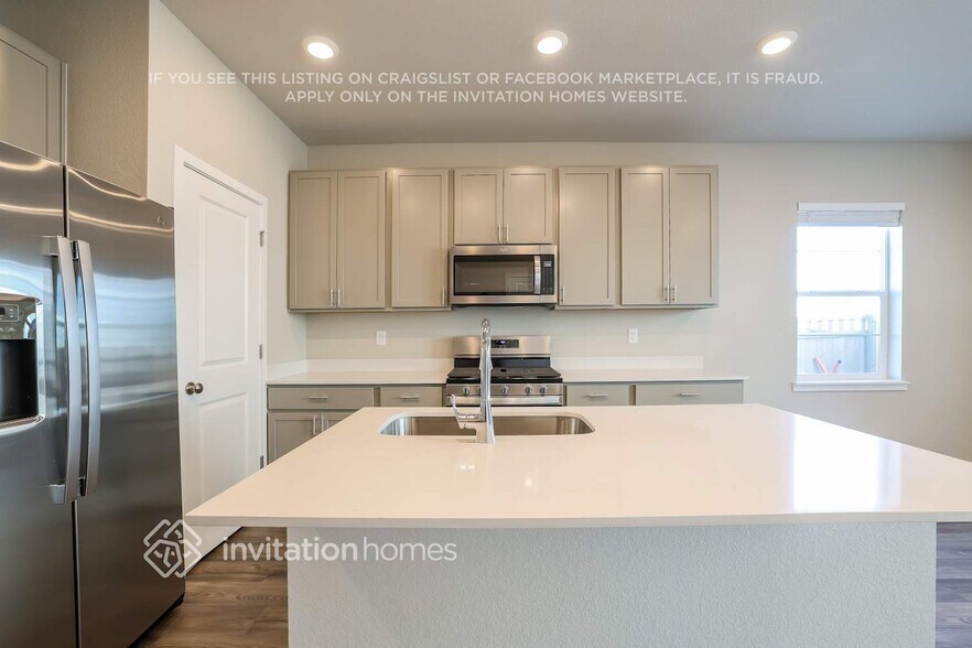 Building Photo - 22539 E 47th Dr