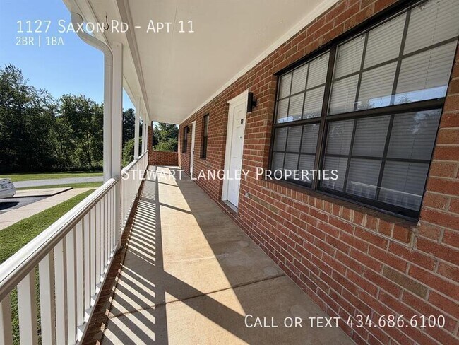Building Photo - 1127 Saxon Rd