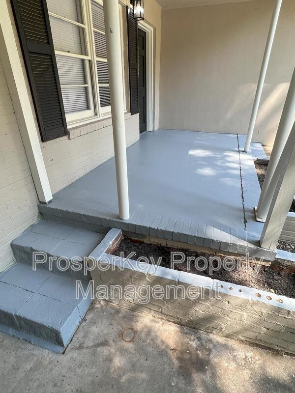 Building Photo - 905 Wright Dr