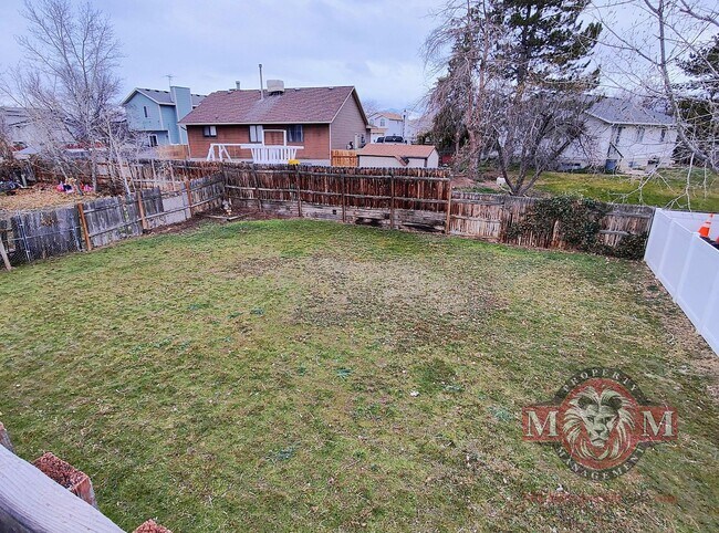 Building Photo - Beautiful Remodeled 4 Bd 2 Bath Home