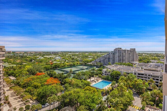 Building Photo - 251 Crandon Blvd