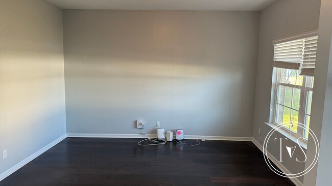 Building Photo - 983 Oak Crest Dr