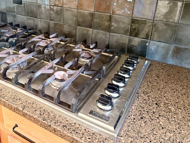 Building Photo - Luxurious Home in Legend of Bristlecomb