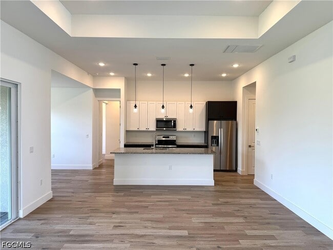 Building Photo - 2914 SW 5th St