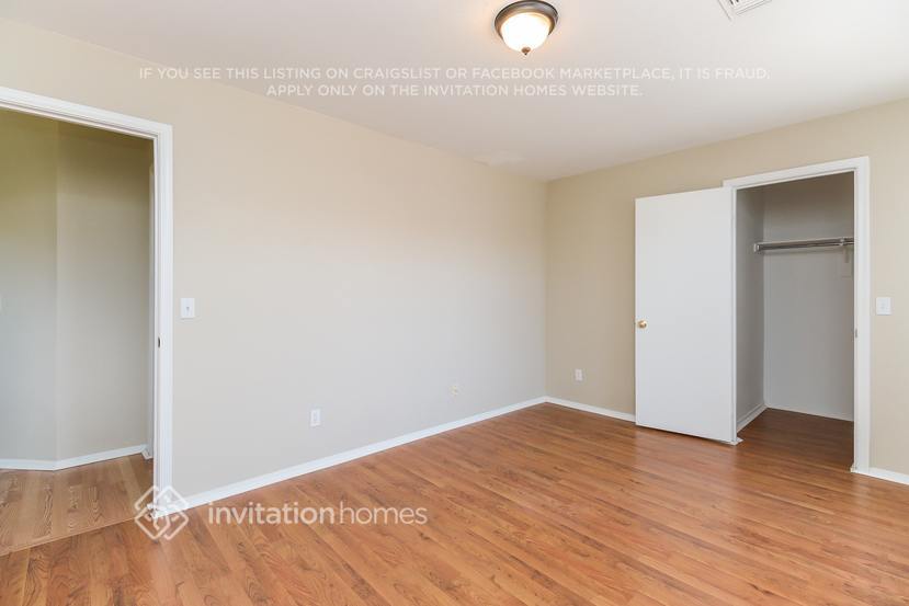 Building Photo - 11051 E Flower Ave