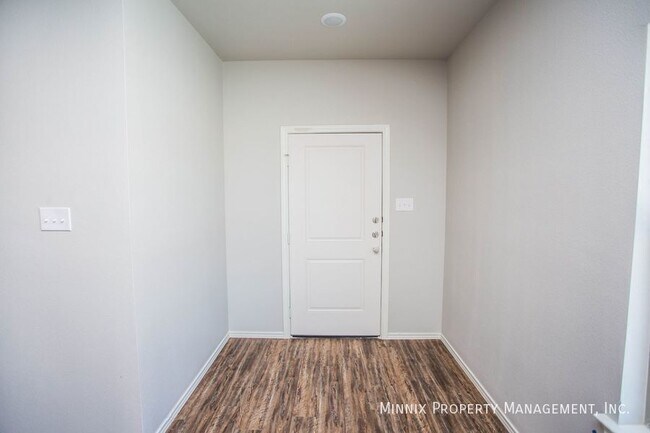 Building Photo - 5865 Virginia Ave