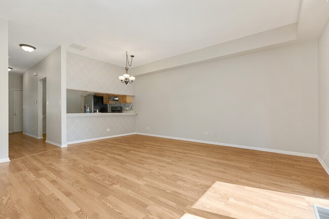 Building Photo - 1171 Regency Dr