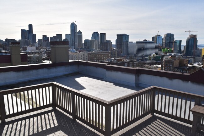 Building Photo - Capitol Hill 1BR/1BA with Stunning City Views