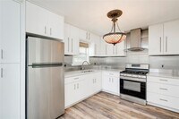 Building Photo - 2903 S 5th St