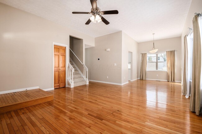 Building Photo - 4931 Leybourne Dr