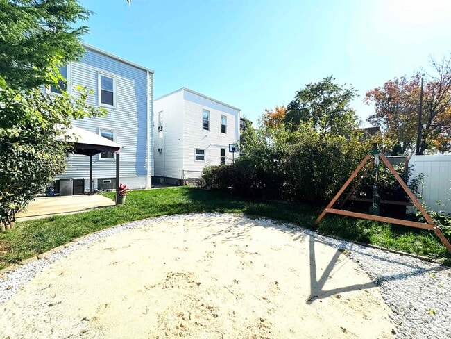 Building Photo - 25 Kelly Pkwy