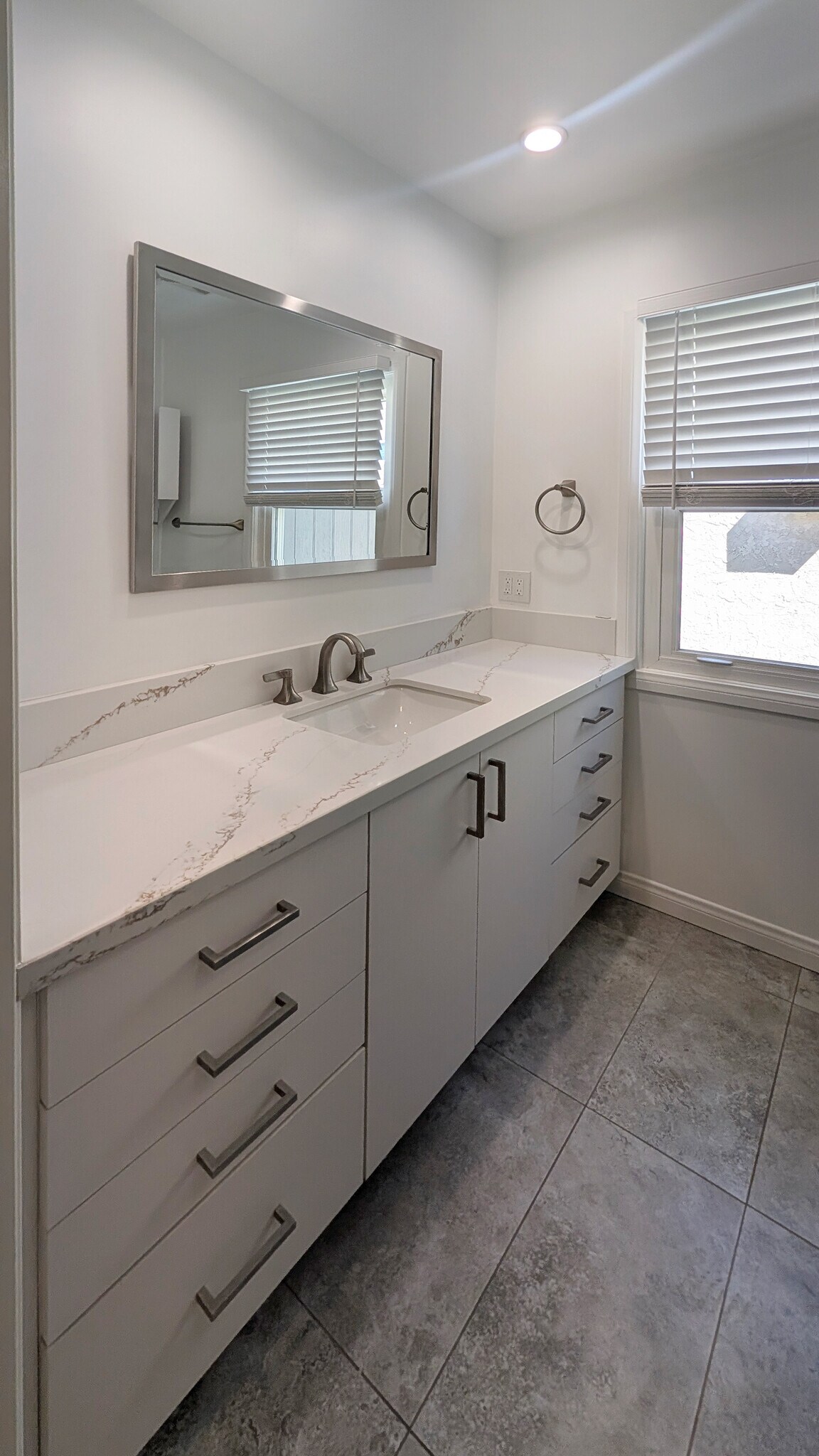 Master Bath - 16955 Bassett St