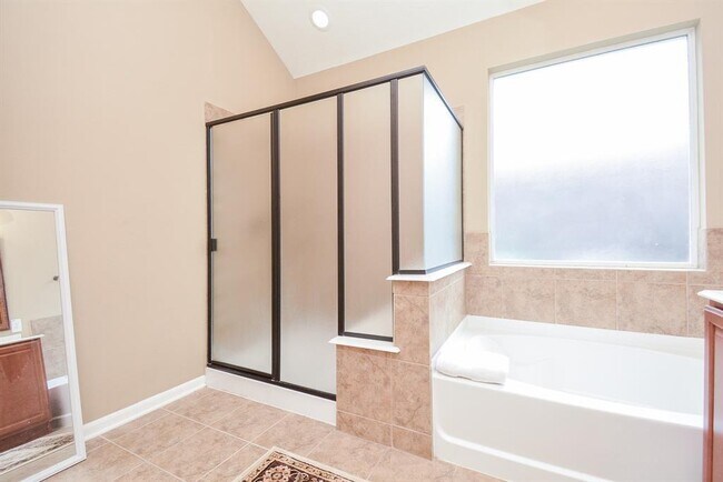 Building Photo - 2715 Farlow Ln