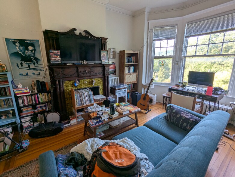 Building Photo - 544 Madison Ave