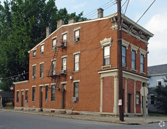 Primary Photo - 101 Ash St