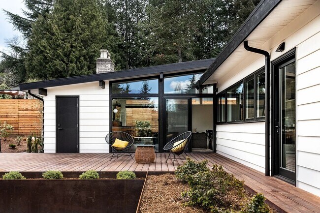 Building Photo - 1955 Mid-Century Modern extensively design...