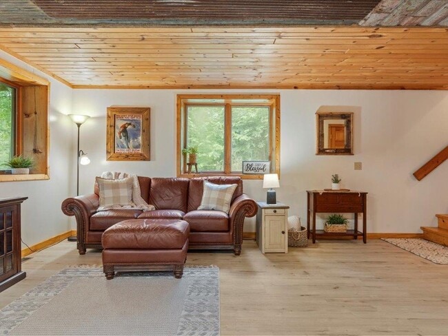 Building Photo - 29929 Aztec Cir