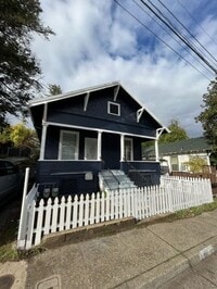 Building Photo - ZPINE1066