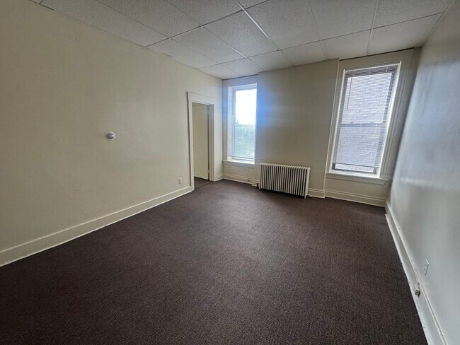 Building Photo - 6527 S Kimbark Ave