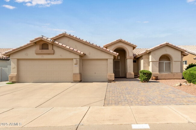Building Photo - 9366 E Celtic Dr