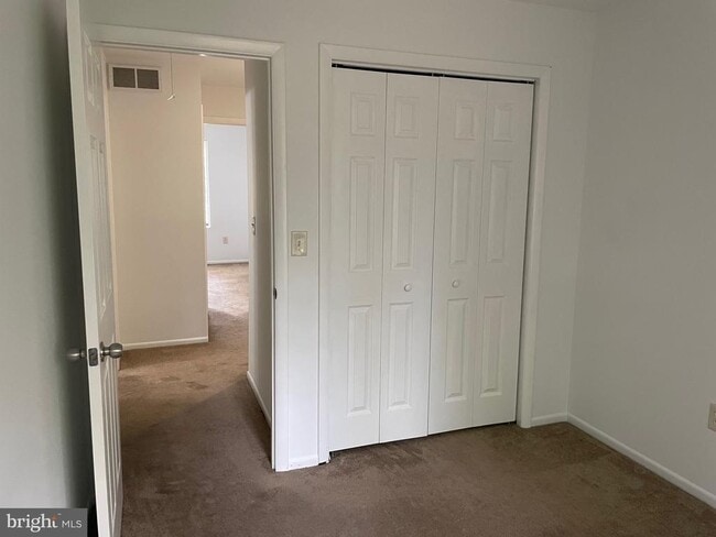 Building Photo - 1358 Hazel Nut Ct