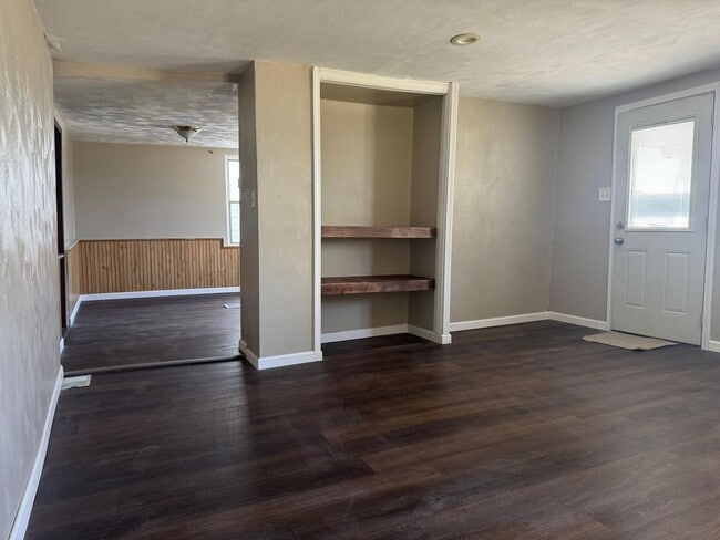 Building Photo - Cute 1 bedroom house Rochester