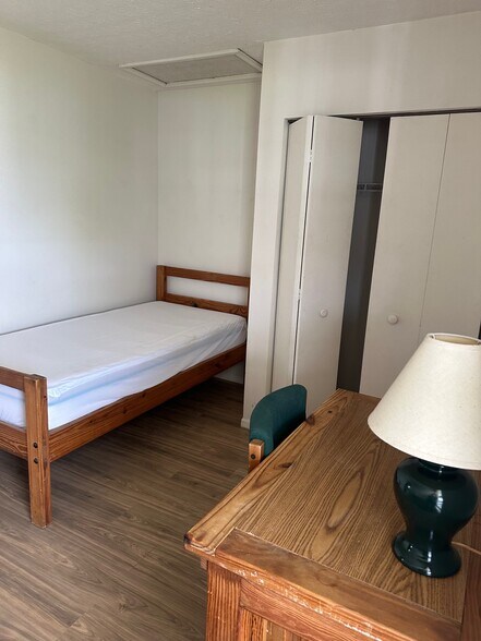 Building Photo - 15 S Shafer St