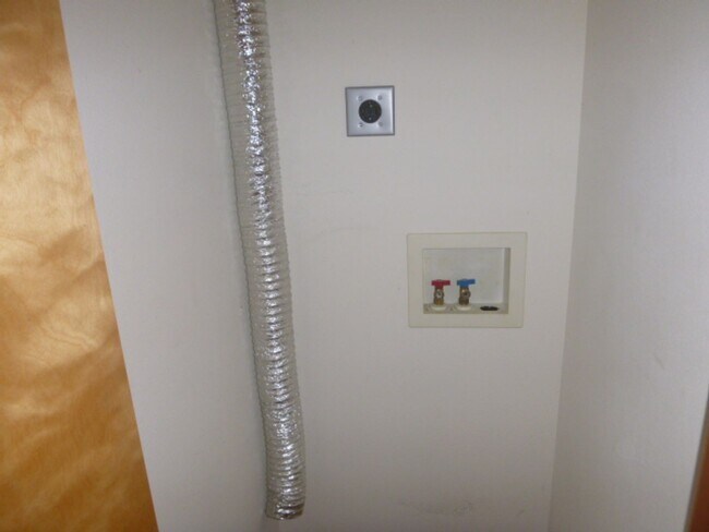 Building Photo - 1030 Mt Olympus Ave SE