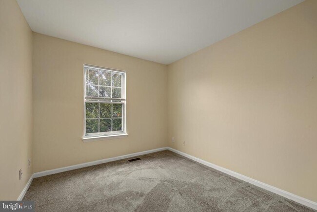 Building Photo - 17346 Wexford Loop