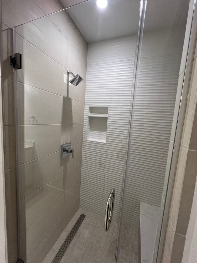 Building Photo - 15309 McCobb Dr