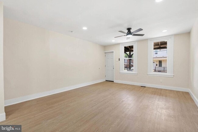 Building Photo - 1221 N 50th St