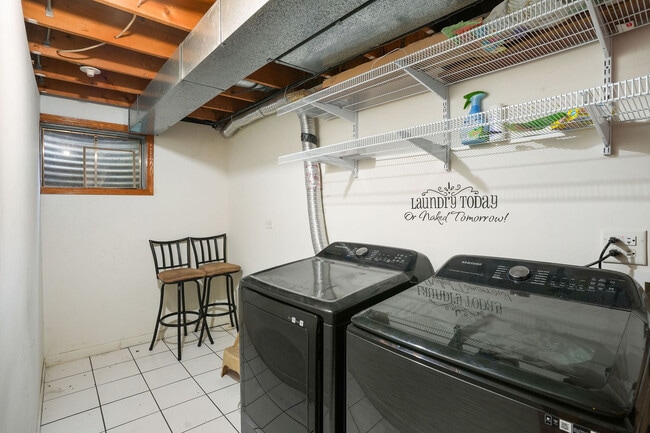 Building Photo - 2614 La Brecque Dr