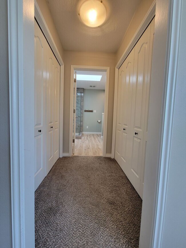 Building Photo - Beautiful, Custom Home in Comore Loma on 2 Acre Lot!  4 Beds, 3 Baths by Real Property Management