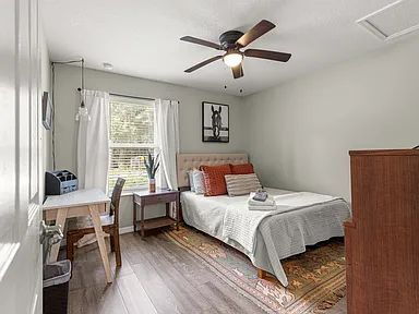 Building Photo - Beautifully updated 3 bedroom, 2 bath home.