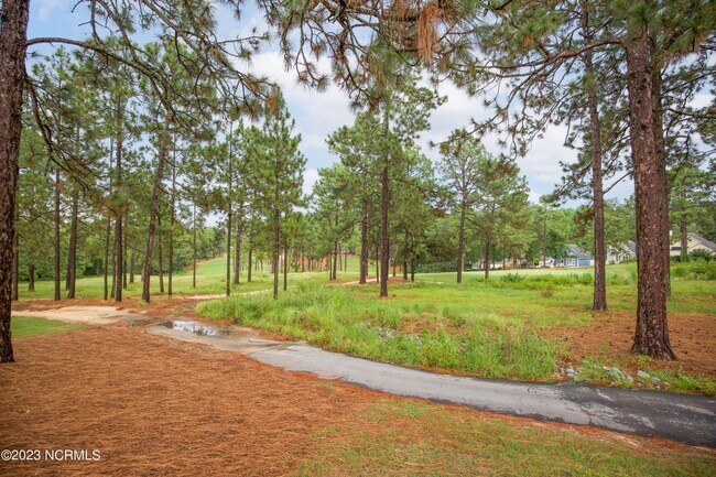 Building Photo - 287 Knoll Rd