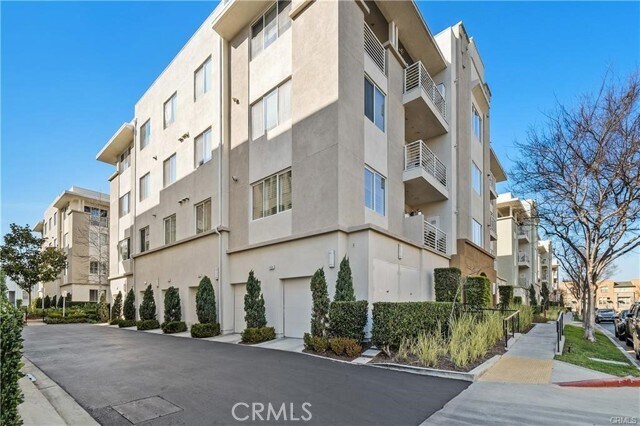 Building Photo - 5450 Strand