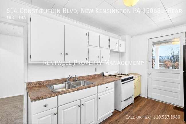 Building Photo - 614 Constitution Blvd