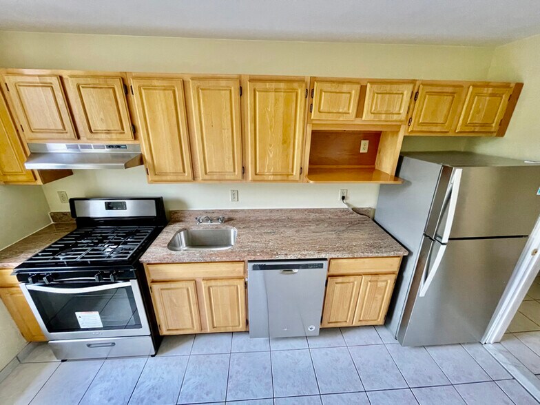 Building Photo - 268 Broadway