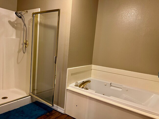 Building Photo - 36 Valley View Cir