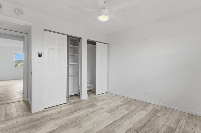 Building Photo - 9233 SW 8th St