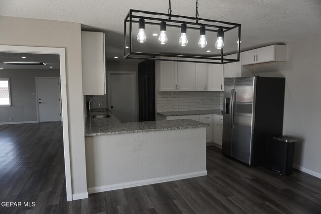 Building Photo - 3311 Drumond Rd