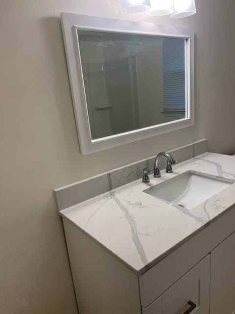 New Mirror - 3318 Wood Valley Ct
