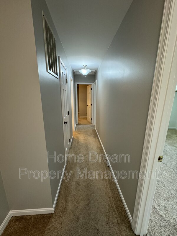 Building Photo - 53 Kelly Way