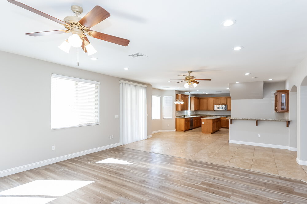 Building Photo - 537 Copper View St