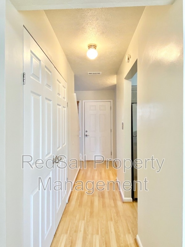 Building Photo - 21 Sidewinder Ct
