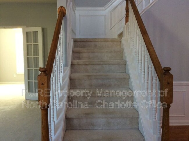 Building Photo - 7713 Noland Woods Dr