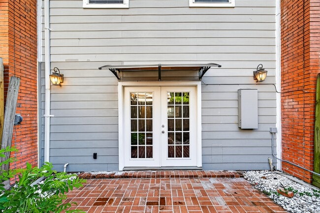 Building Photo - 2706 Mason St