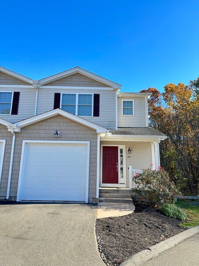 Primary Photo - 90 Gianna Dr